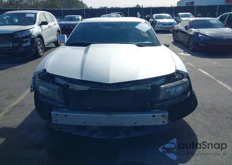 2015 Chevrolet Camaro 2Ls z USA, uszkodzony, nr VIN 2G1FB1E32F9257164